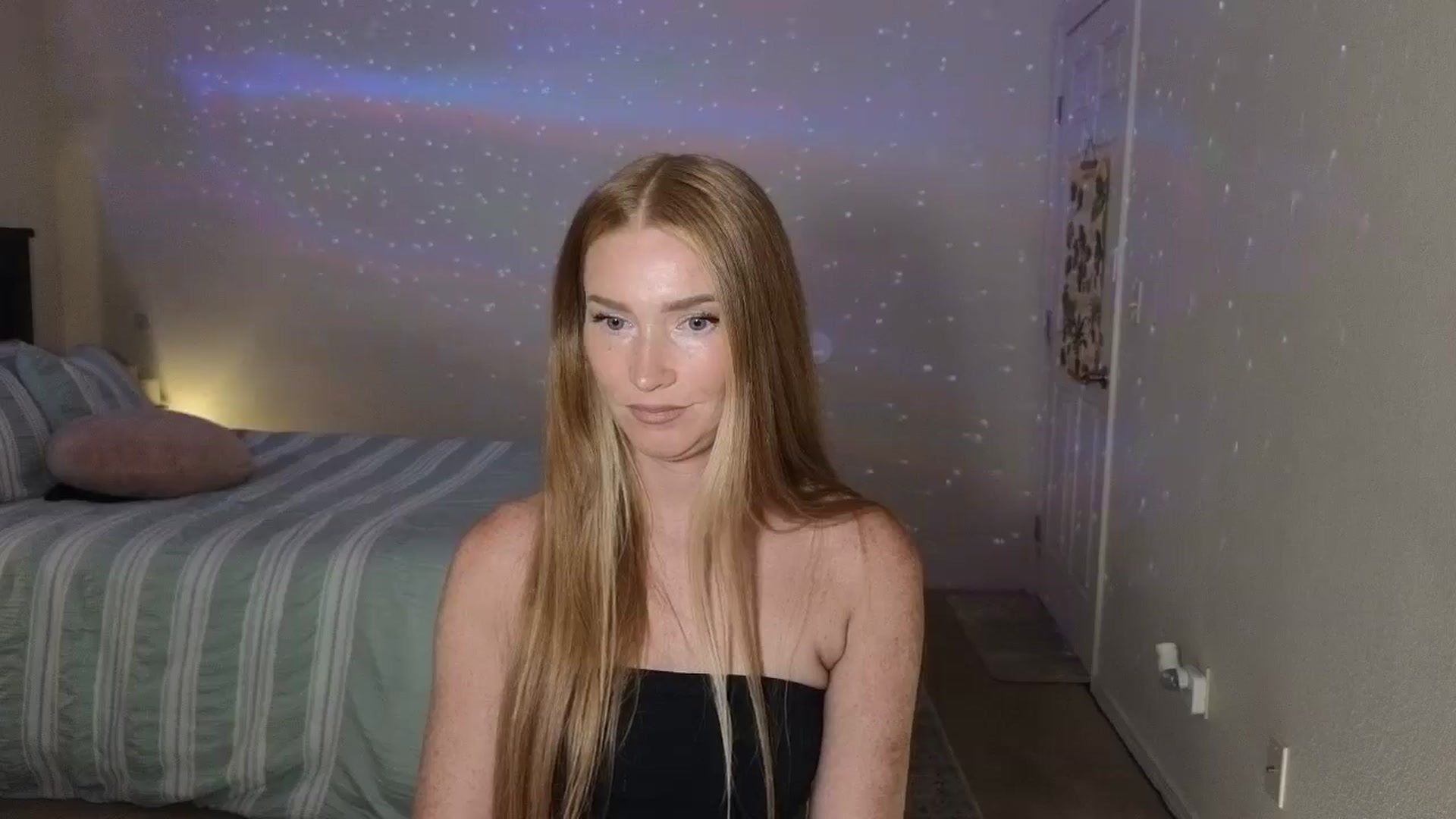 Gallery image thumbnail from Freckld_Cutie's myfreecams stream on, 07/26/2024, 18:13 image 4 of 20