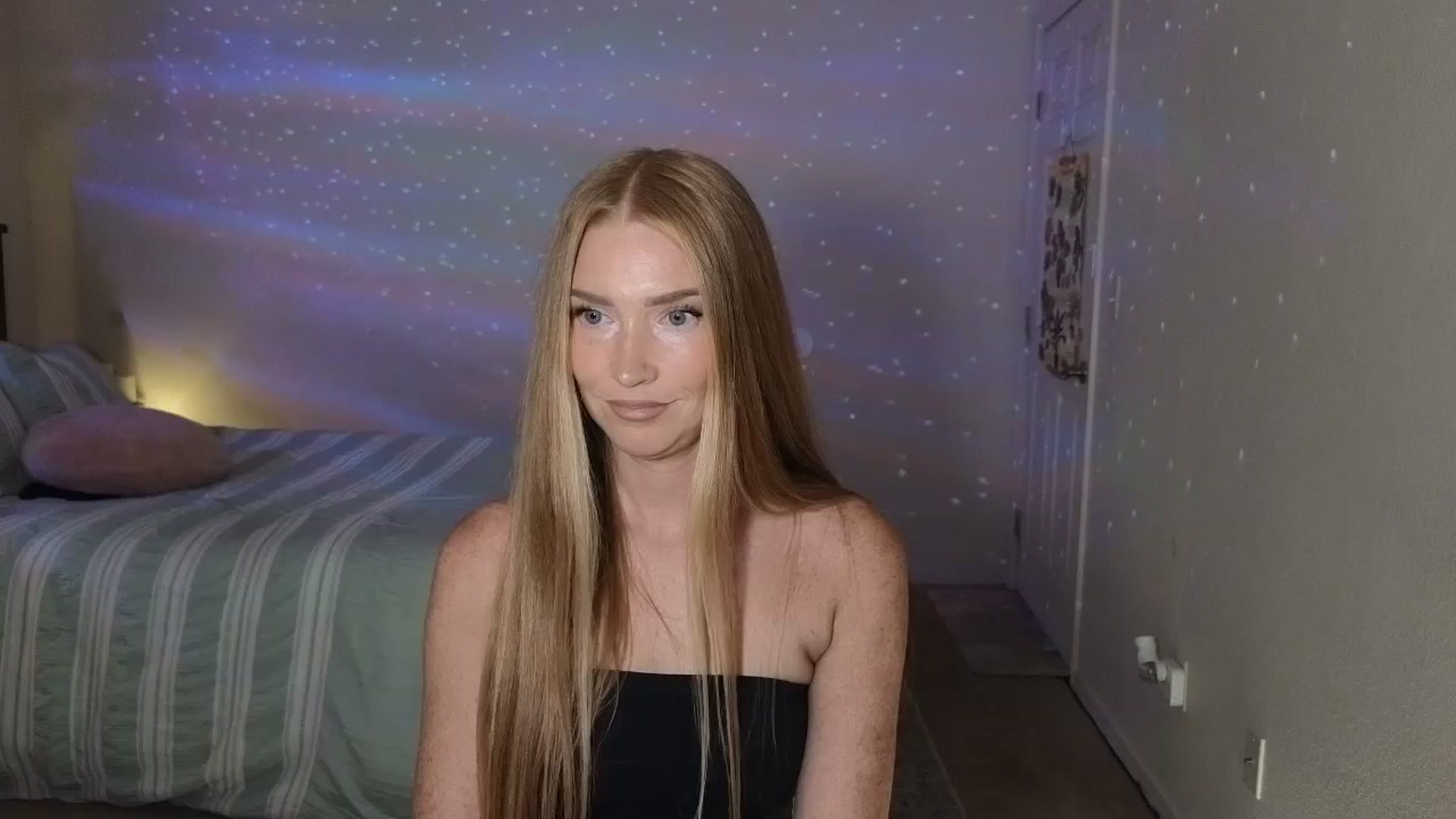 Gallery image thumbnail from Freckld_Cutie's myfreecams stream on, 07/26/2024, 18:13 image 3 of 20