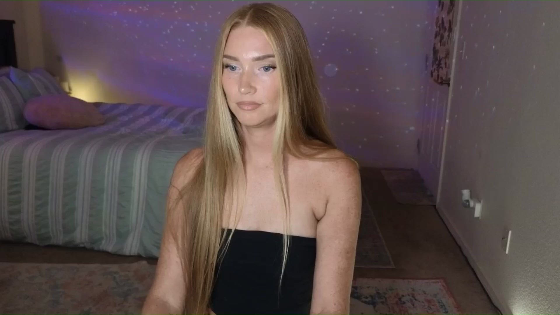 Gallery image thumbnail from Freckld_Cutie's myfreecams stream on, 07/26/2024, 20:36 image 14 of 20