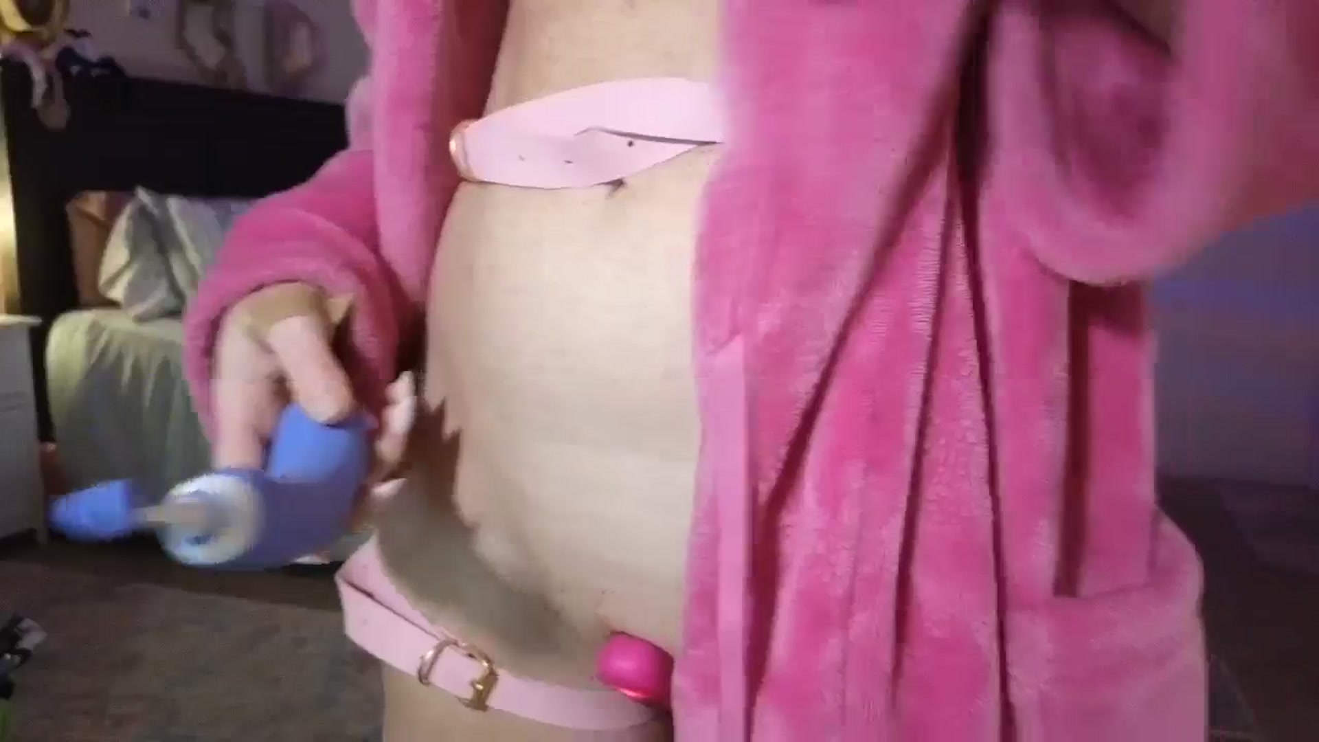 Gallery image thumbnail from Freckld_Cutie's myfreecams stream on, 07/30/2024, 18:45 image 10 of 20