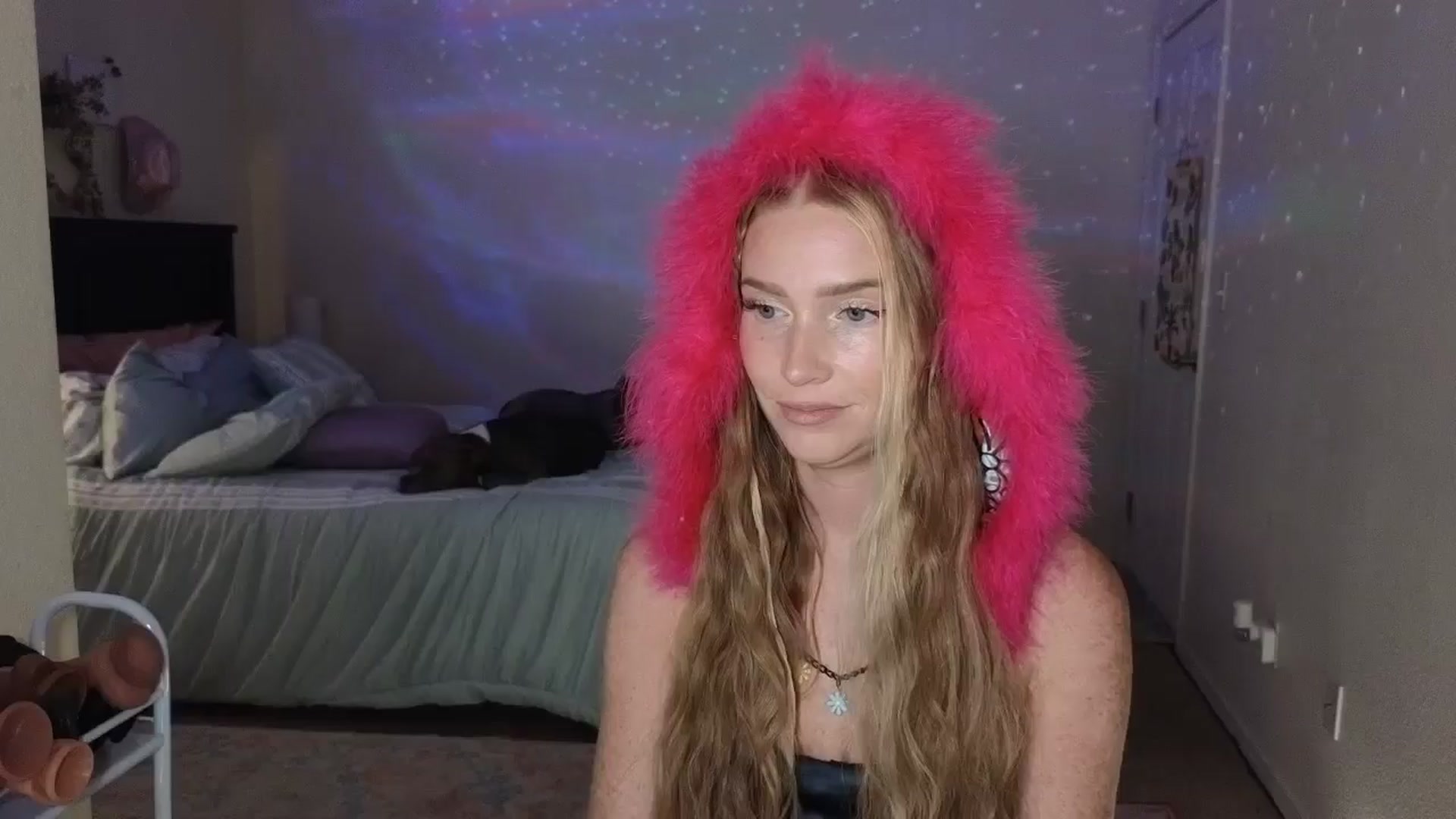 Gallery image thumbnail from Freckld_Cutie's myfreecams stream on, 08/01/2024, 16:56 image 16 of 20