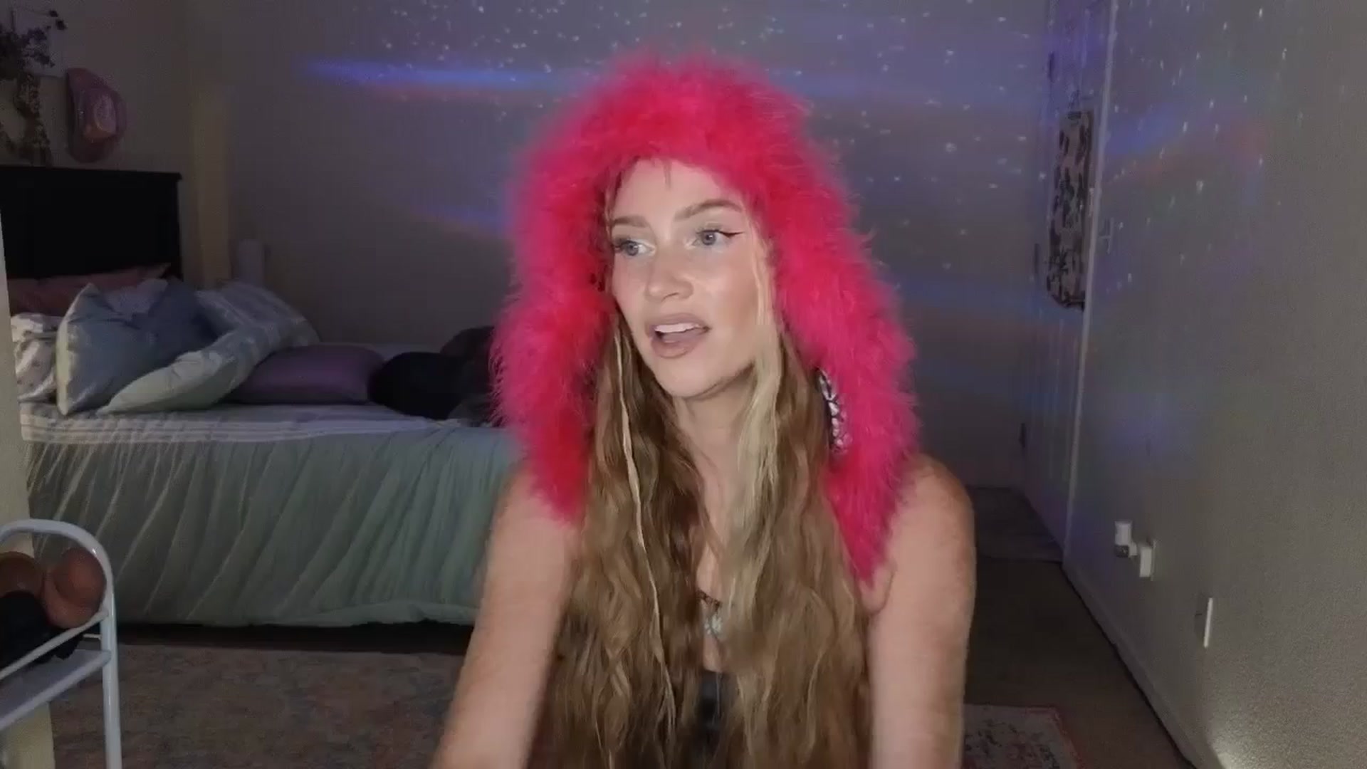 Gallery image thumbnail from Freckld_Cutie's myfreecams stream on, 08/01/2024, 16:56 image 5 of 20