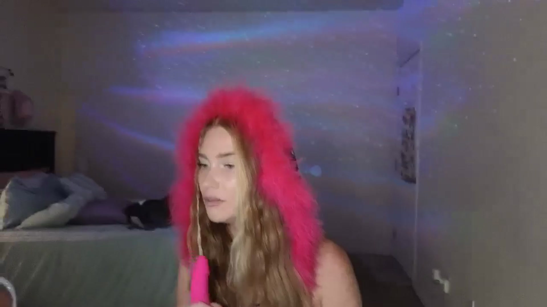 Gallery image thumbnail from Freckld_Cutie's myfreecams stream on, 08/01/2024, 16:56 image 8 of 20