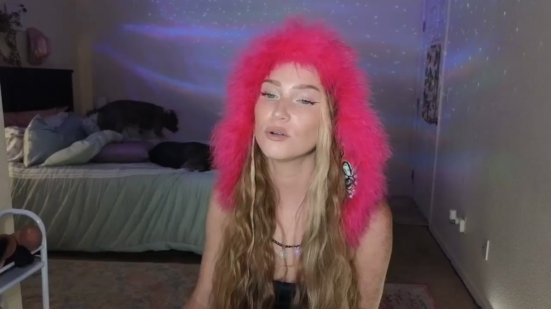 Gallery image thumbnail from Freckld_Cutie's myfreecams stream on, 08/01/2024, 16:56 image 3 of 20