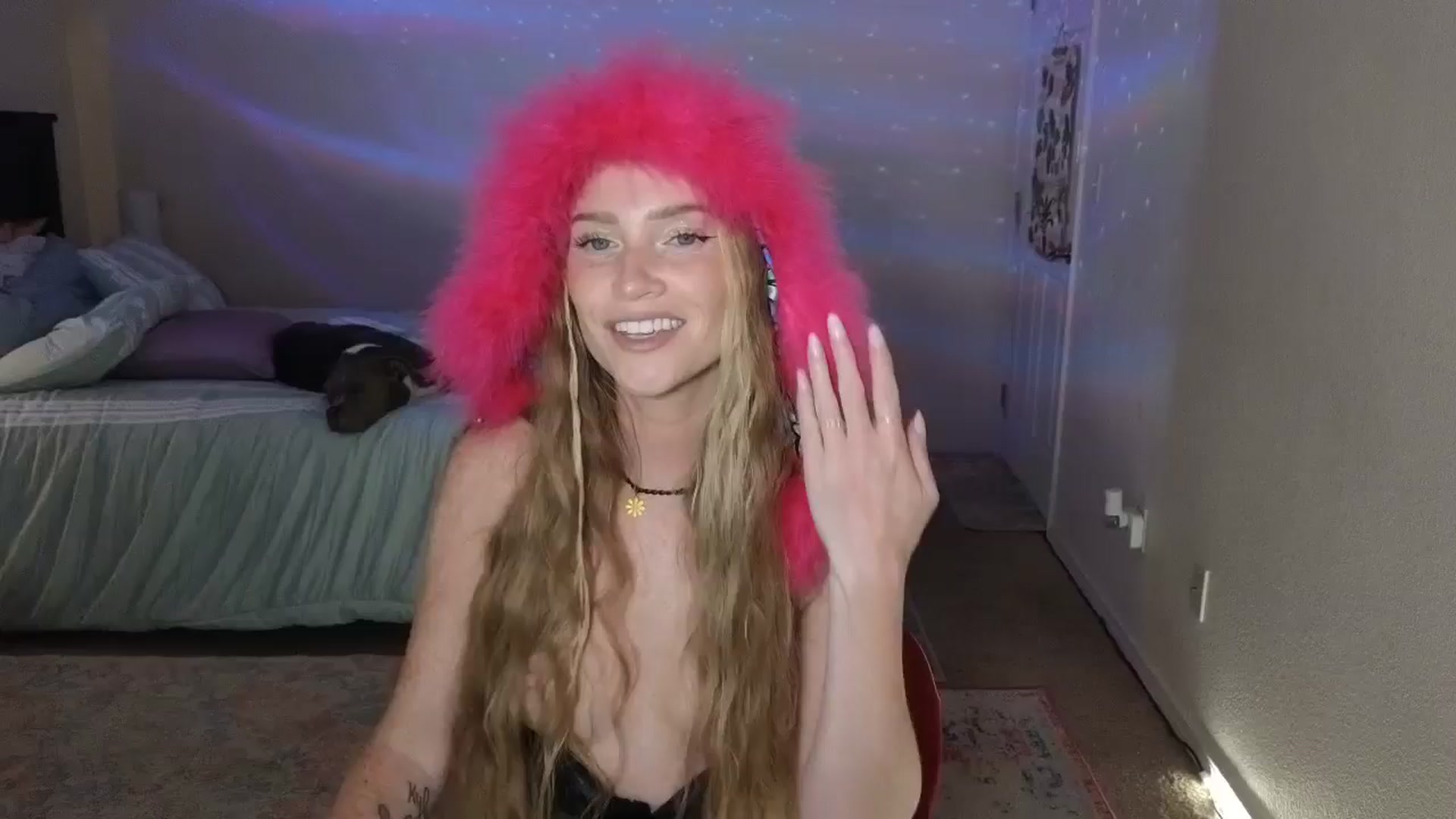 Gallery image thumbnail from Freckld_Cutie's myfreecams stream on, 08/01/2024, 17:55 image 7 of 20
