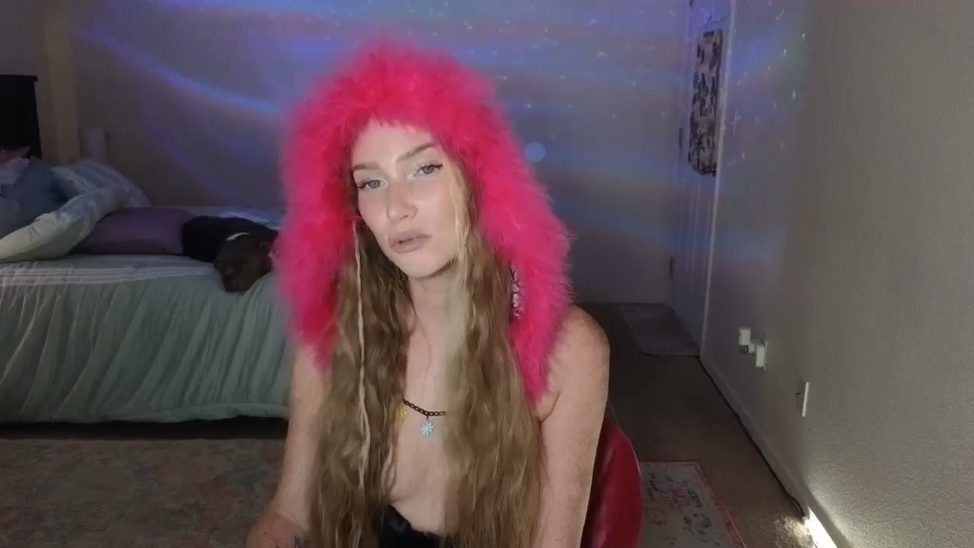 Gallery image thumbnail from Freckld_Cutie's myfreecams stream on, 08/01/2024, 17:55 image 15 of 20