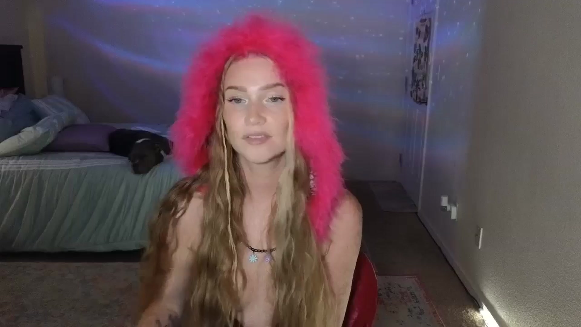 Gallery image thumbnail from Freckld_Cutie's myfreecams stream on, 08/01/2024, 17:55 image 11 of 20