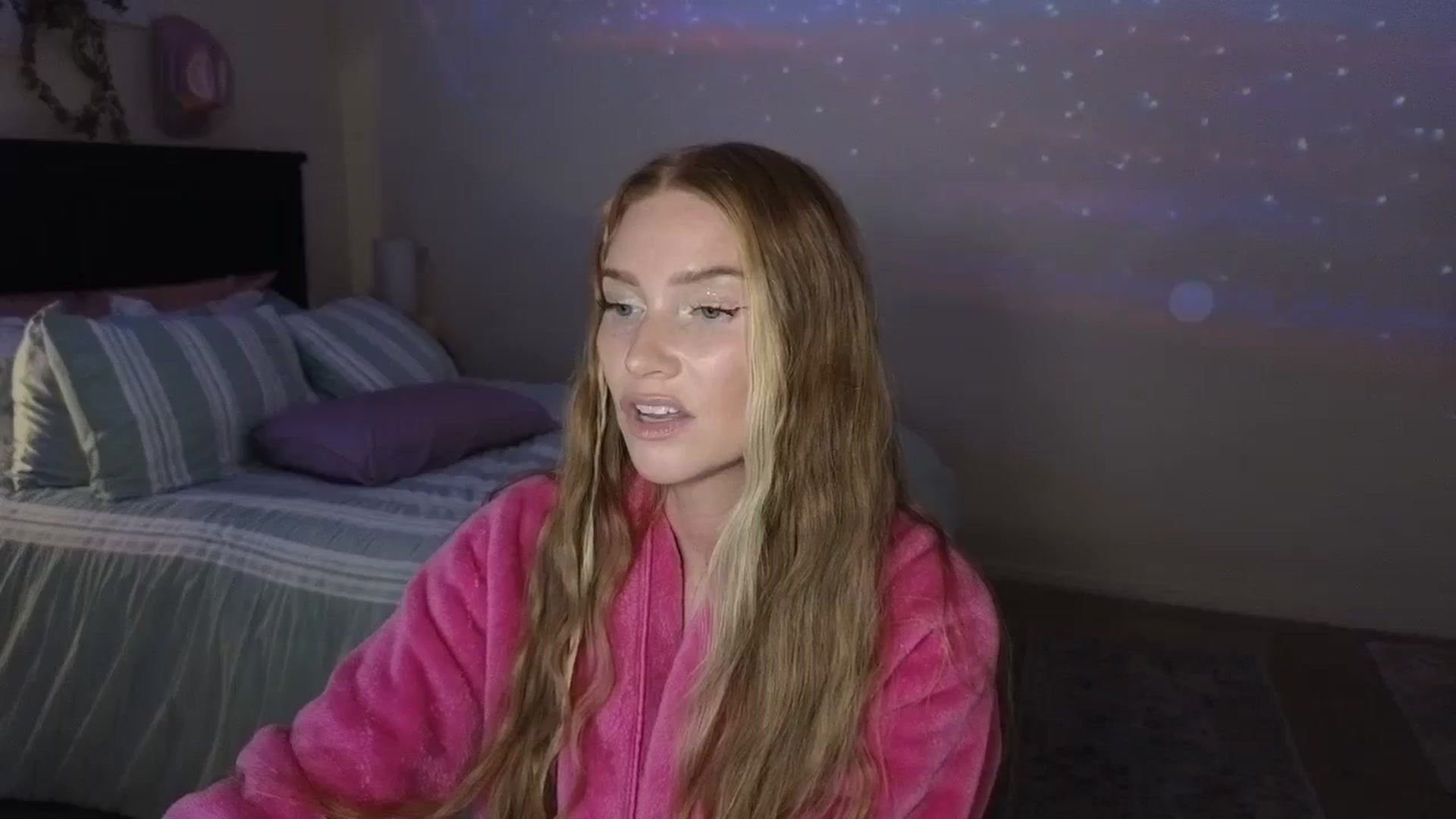 Gallery image thumbnail from Freckld_Cutie's myfreecams stream on, 08/01/2024, 19:49 image 19 of 20