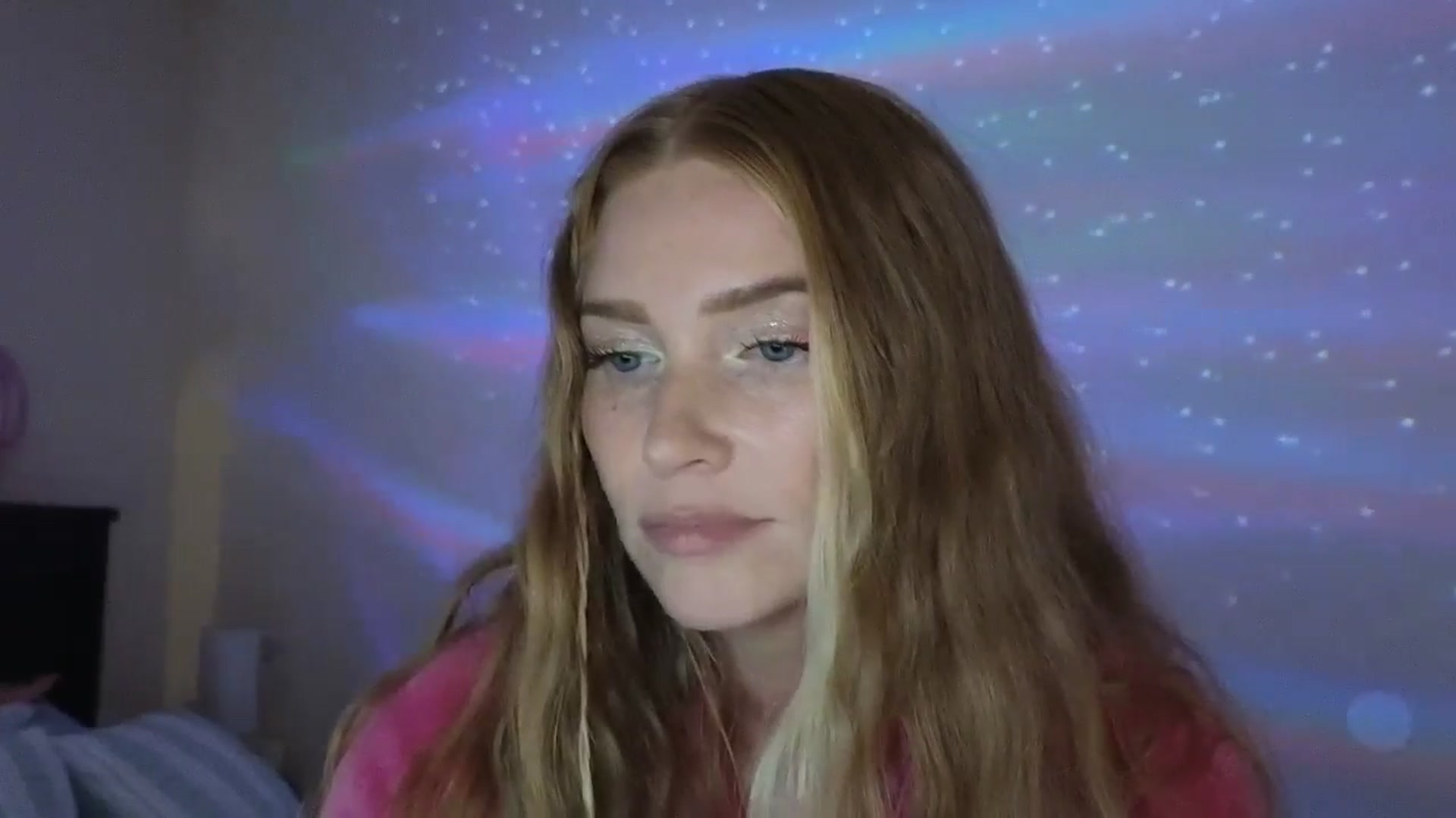 Gallery image thumbnail from Freckld_Cutie's myfreecams stream on, 08/01/2024, 19:49 image 2 of 20