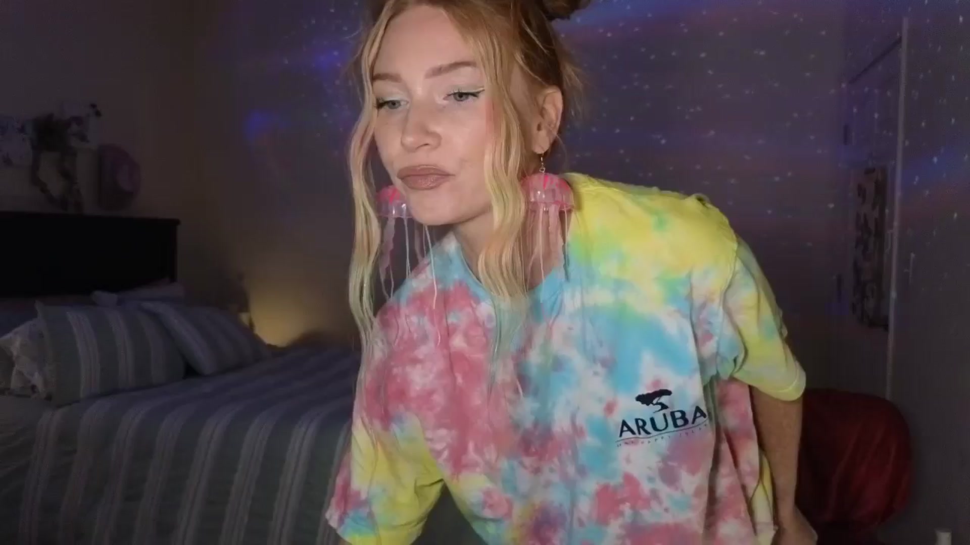 Gallery image thumbnail from Freckld_Cutie's myfreecams stream on, 08/02/2024, 16:43 image 1 of 20