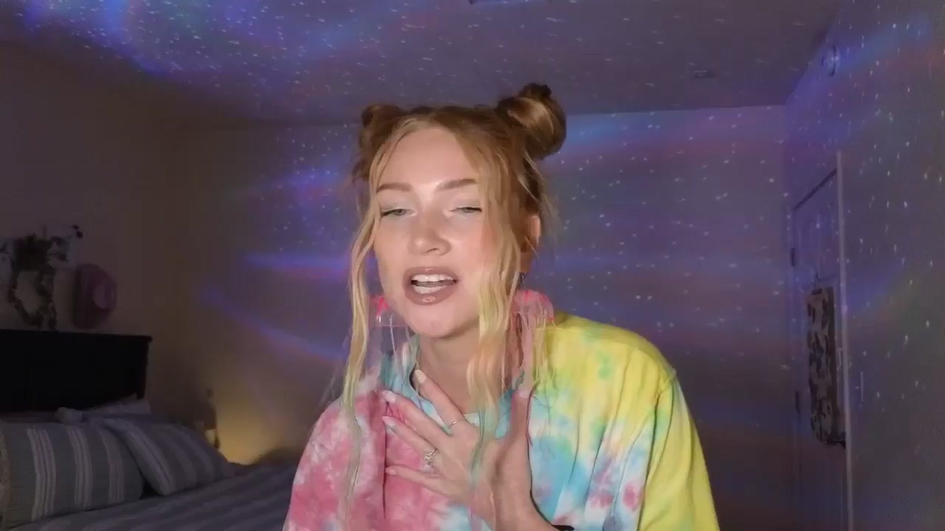 Gallery image thumbnail from Freckld_Cutie's myfreecams stream on, 08/02/2024, 16:43 image 5 of 20