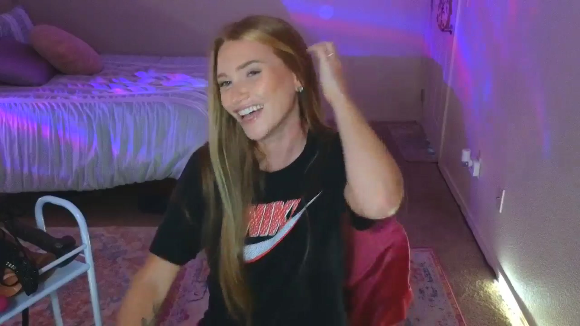 Gallery image thumbnail from Freckld_Cutie's myfreecams stream on, 08/14/2024, 18:45 image 11 of 20