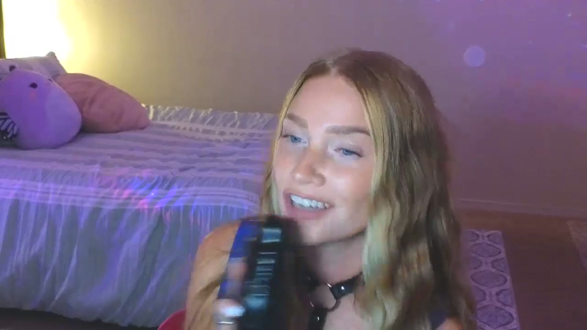 Gallery image thumbnail from Freckld_Cutie's myfreecams stream on, 08/27/2024, 19:16 image 18 of 20