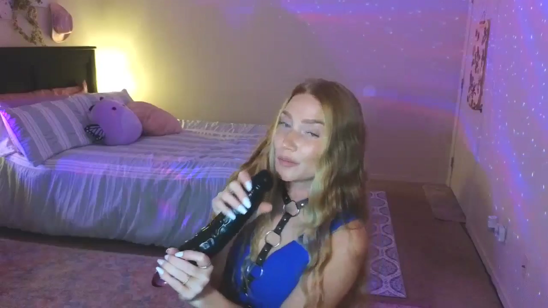 Gallery image thumbnail from Freckld_Cutie's myfreecams stream on, 08/27/2024, 19:16 image 14 of 20
