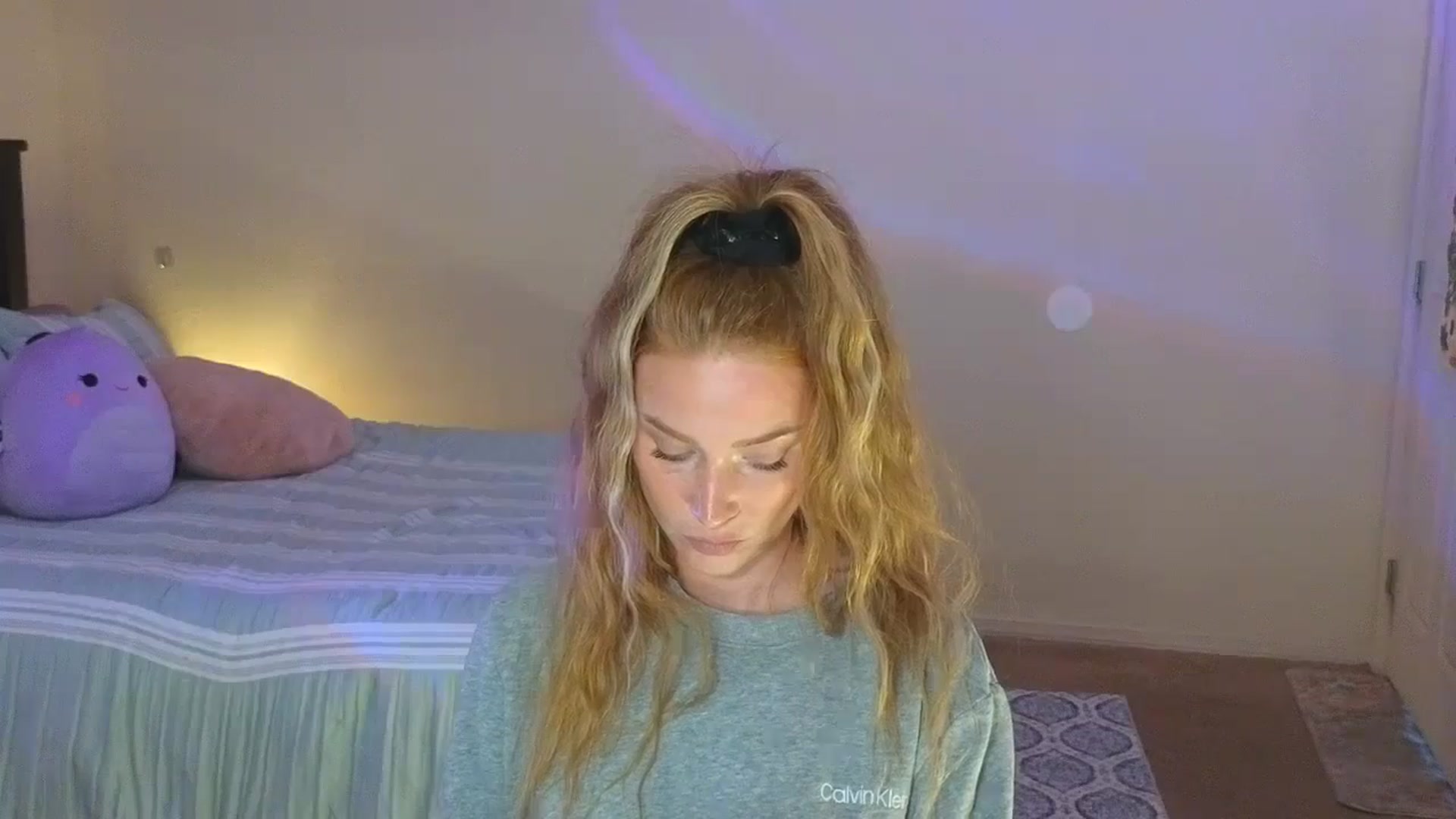 Gallery image thumbnail from Freckld_Cutie's myfreecams stream on, 08/28/2024, 17:51 image 4 of 20