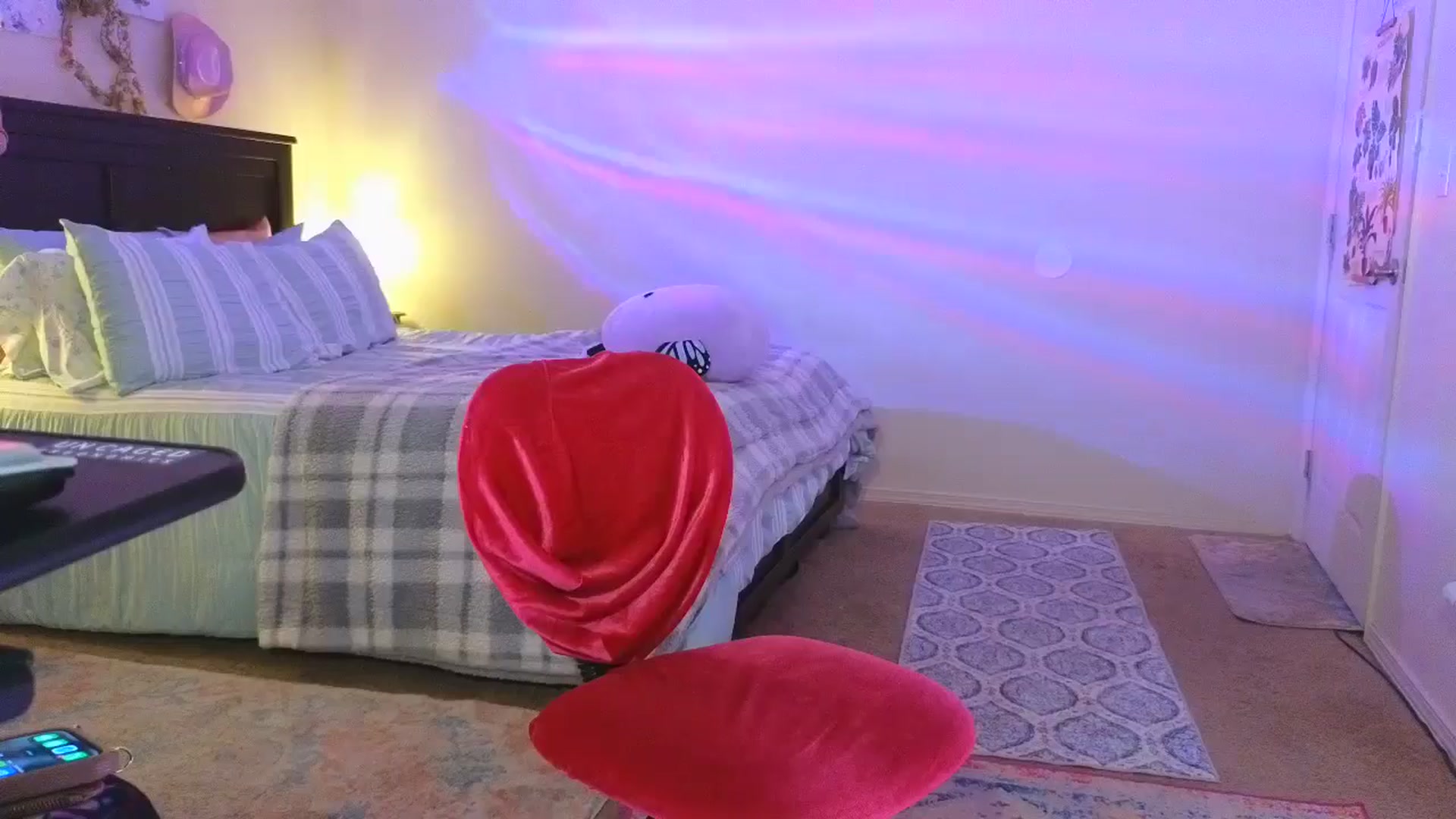 Gallery image thumbnail from Freckld_Cutie's myfreecams stream on, 10/22/2024, 19:14 image 7 of 20
