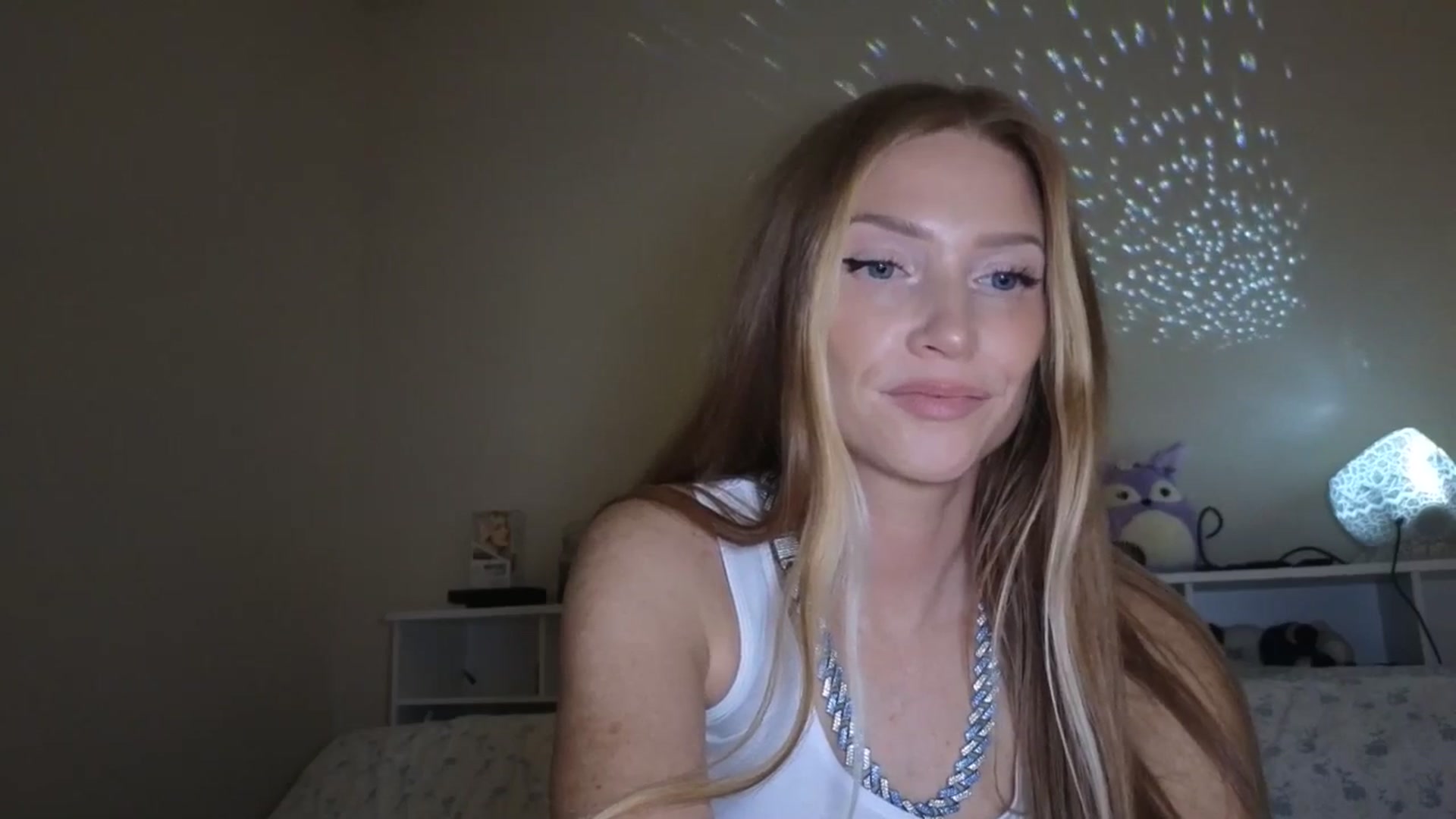 Gallery image thumbnail from Freckld_Cutie's myfreecams stream on, 05/29/2025, 22:04 image 18 of 20