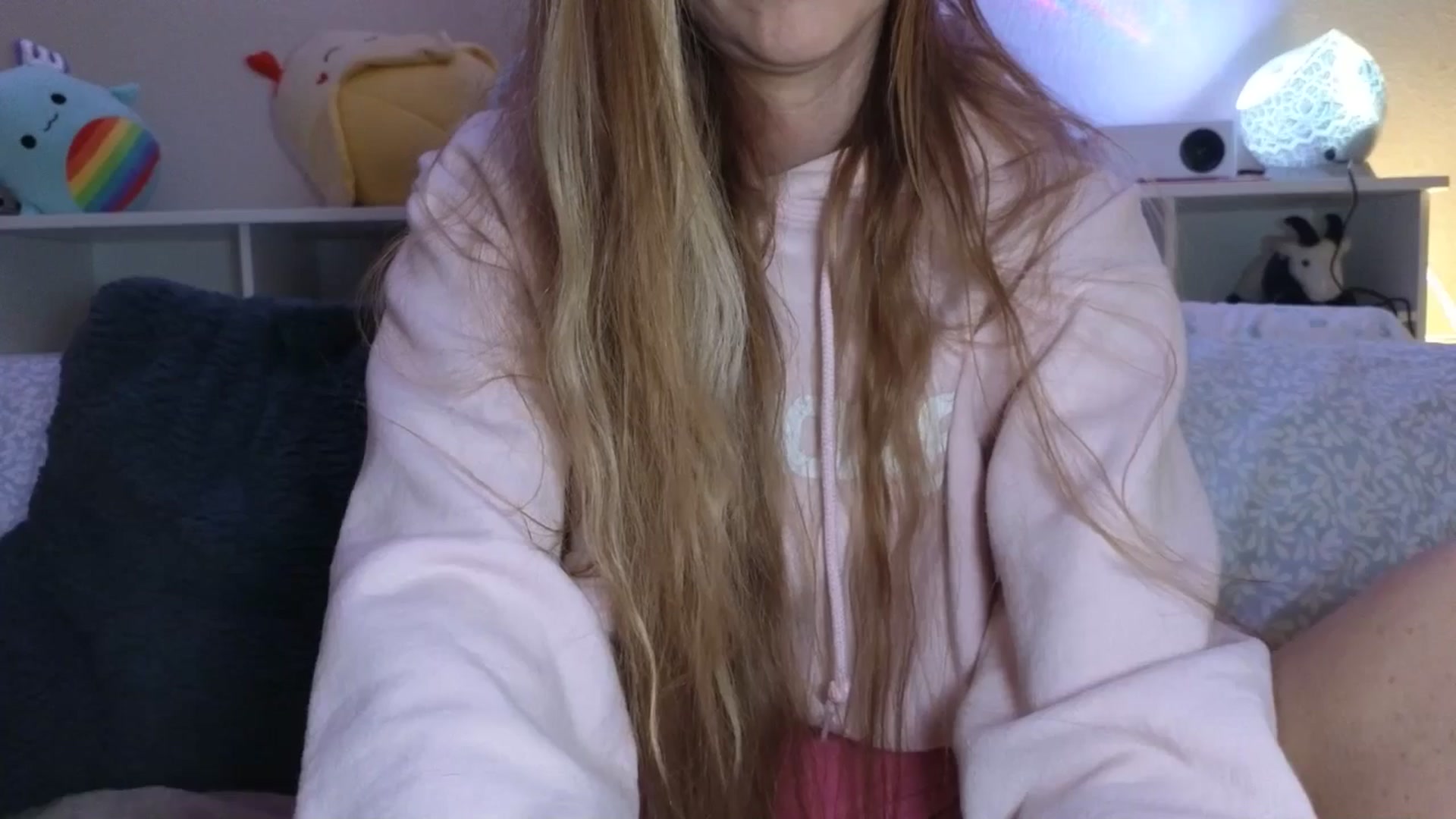 Gallery image thumbnail from Freckld_Cutie's myfreecams stream on, 06/04/2025, 19:26 image 3 of 20