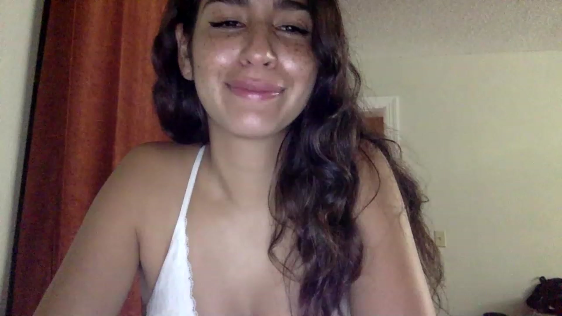 Gallery image thumbnail from FreckledPoni's myfreecams stream on, 12/24/2022, 01:04 image 8 of 20