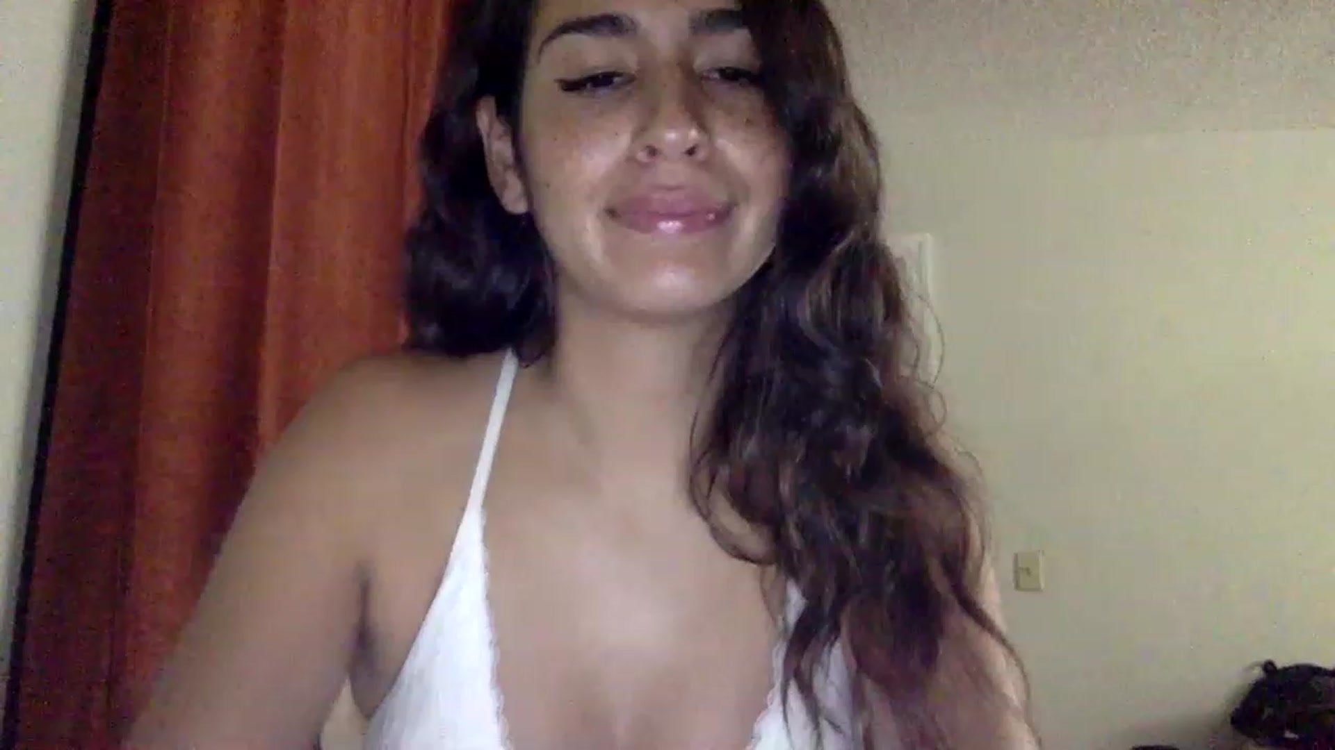 Gallery image thumbnail from FreckledPoni's myfreecams stream on, 12/24/2022, 01:04 image 11 of 20