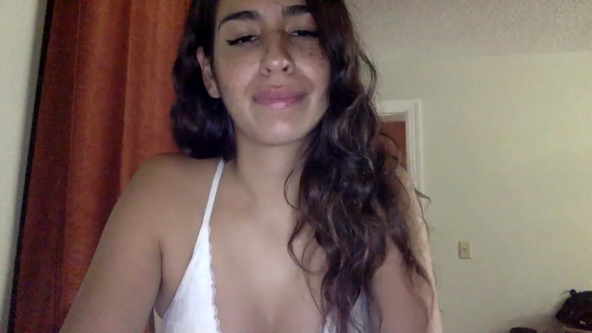 Gallery image thumbnail from FreckledPoni's myfreecams stream on, 12/24/2022, 01:04 image 9 of 20