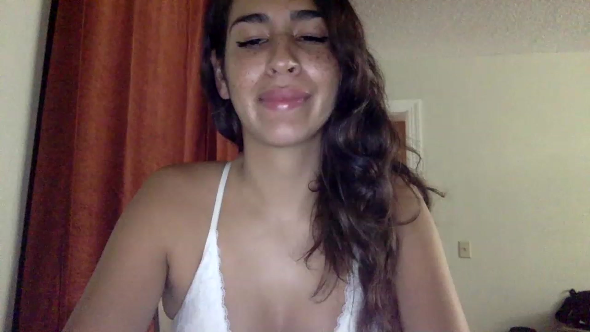 Gallery image thumbnail from FreckledPoni's myfreecams stream on, 12/24/2022, 01:04 image 14 of 20