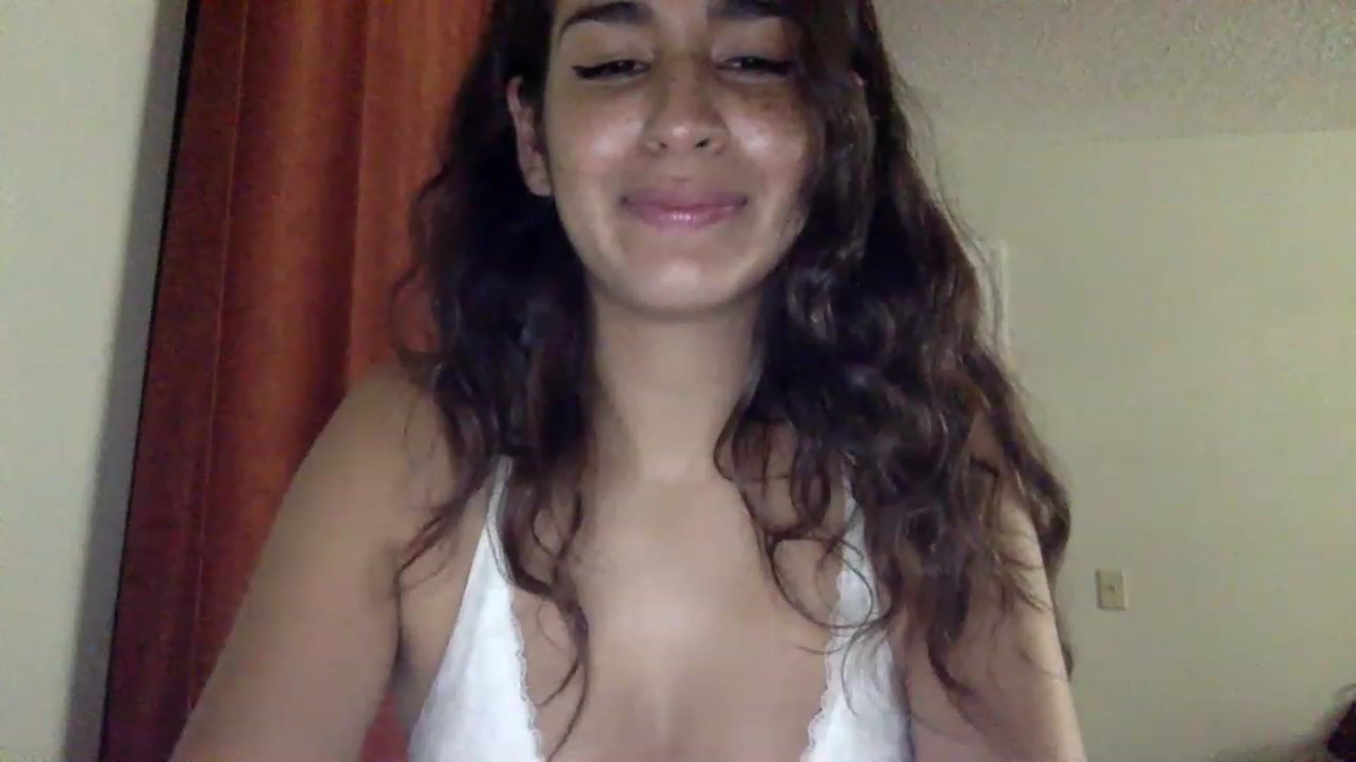 Gallery image thumbnail from FreckledPoni's myfreecams stream on, 12/24/2022, 01:59 image 17 of 20