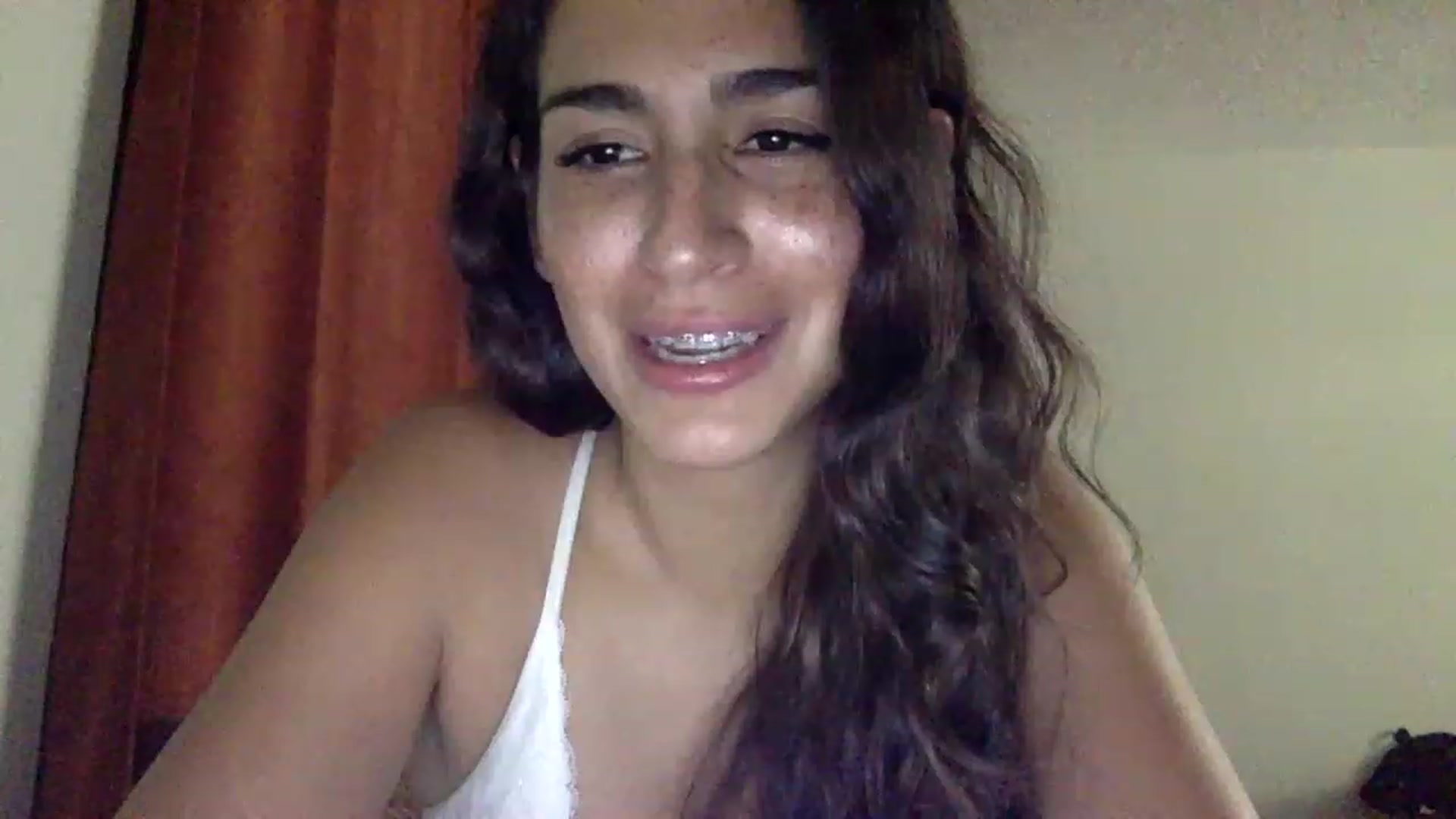 Gallery image thumbnail from FreckledPoni's myfreecams stream on, 12/24/2022, 01:59 image 6 of 20
