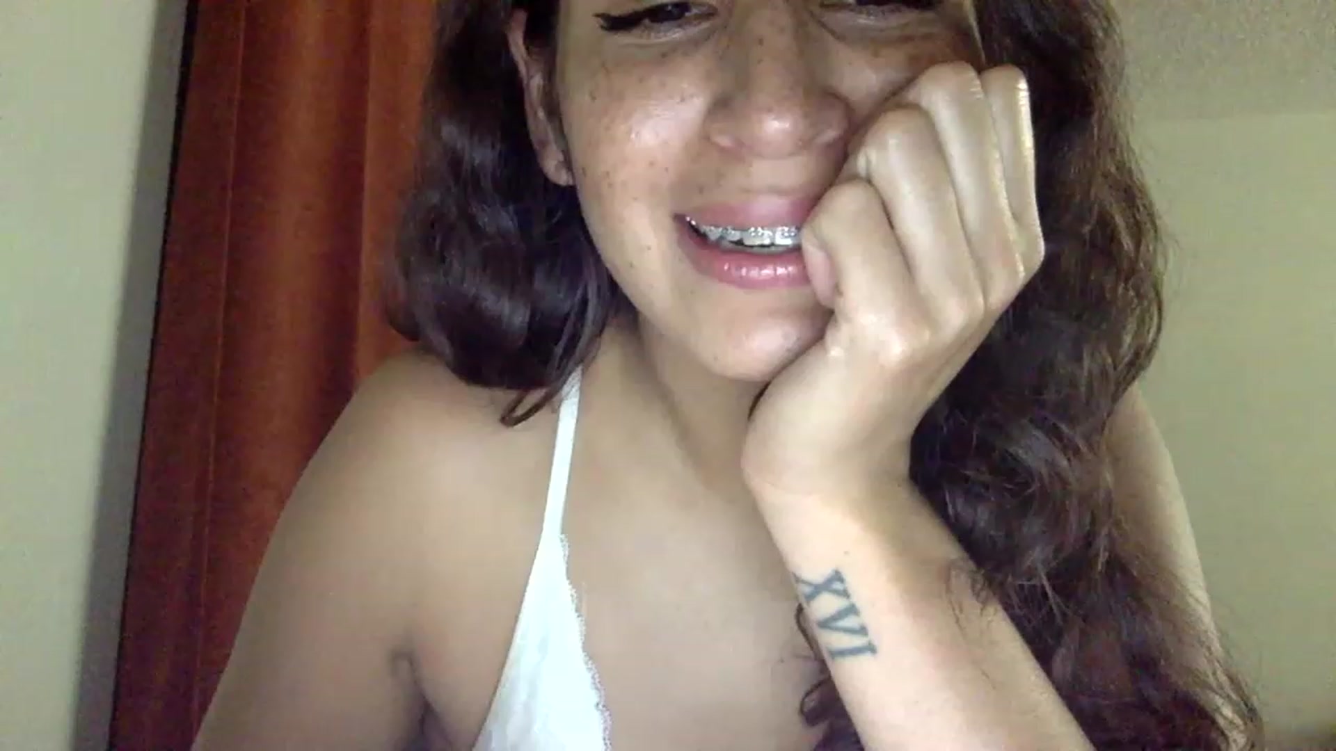 Gallery image thumbnail from FreckledPoni's myfreecams stream on, 12/24/2022, 01:59 image 9 of 20