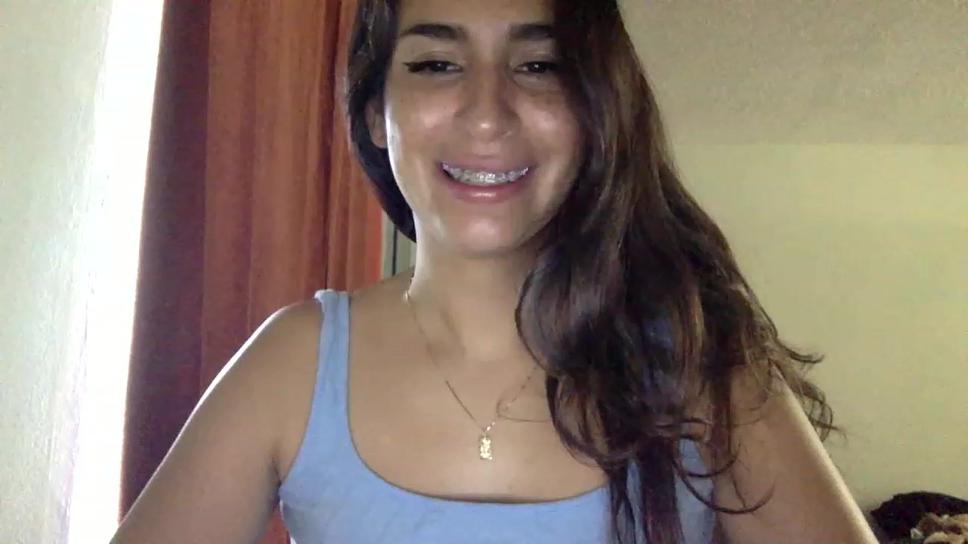 Gallery image thumbnail from FreckledPoni's myfreecams stream on, 12/29/2022, 20:58 image 9 of 20