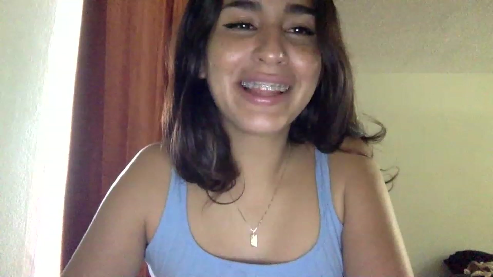 Gallery image thumbnail from FreckledPoni's myfreecams stream on, 12/29/2022, 20:58 image 6 of 20