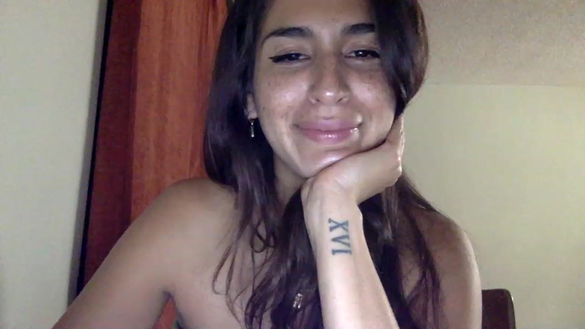Gallery image thumbnail from FreckledPoni's myfreecams stream on, 01/01/2023, 23:53 image 9 of 20