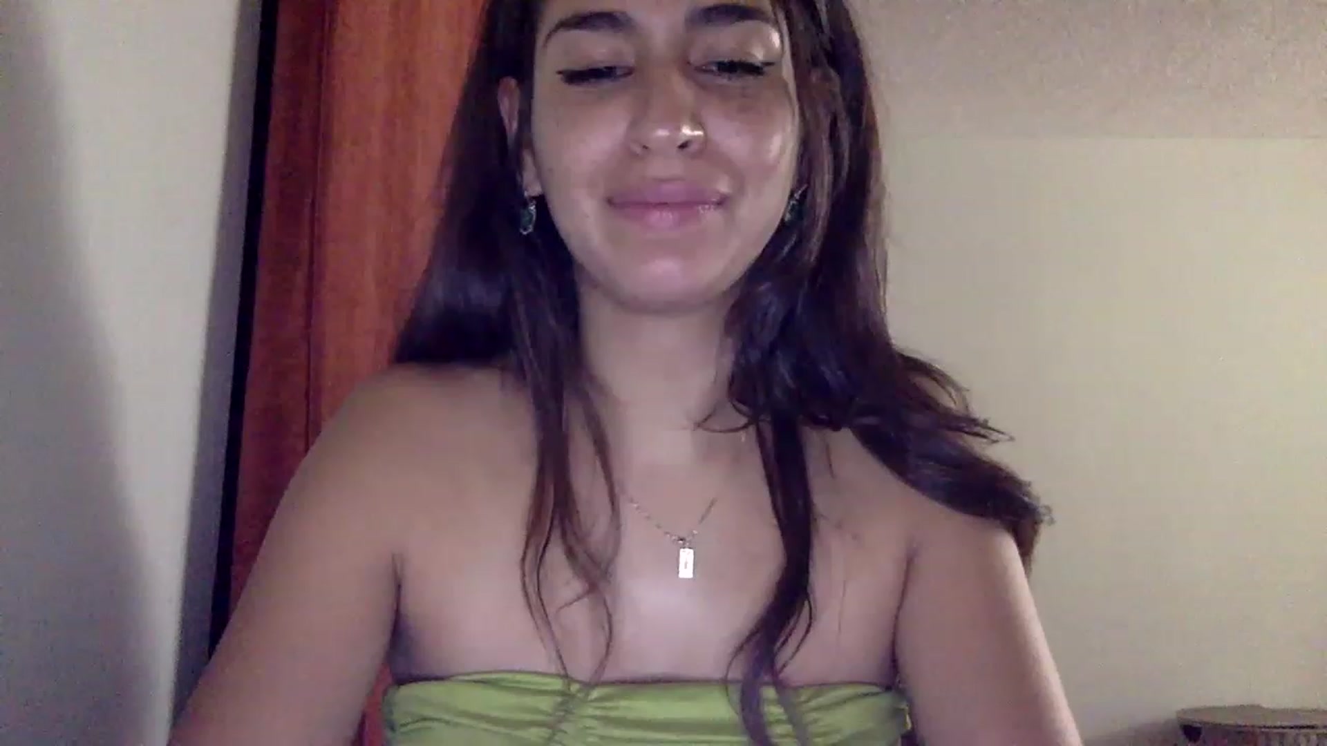 Gallery image thumbnail from FreckledPoni's myfreecams stream on, 01/01/2023, 23:53 image 16 of 20