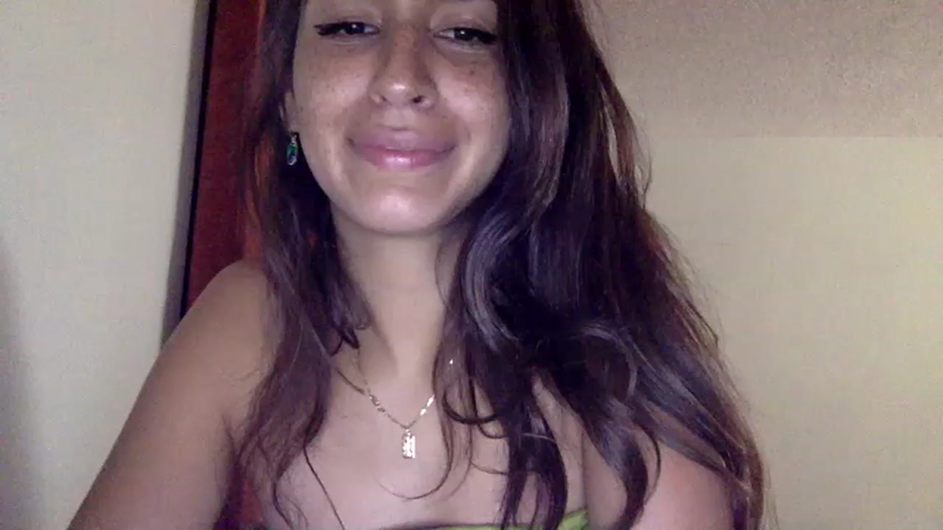 Gallery image thumbnail from FreckledPoni's myfreecams stream on, 01/01/2023, 23:53 image 11 of 20