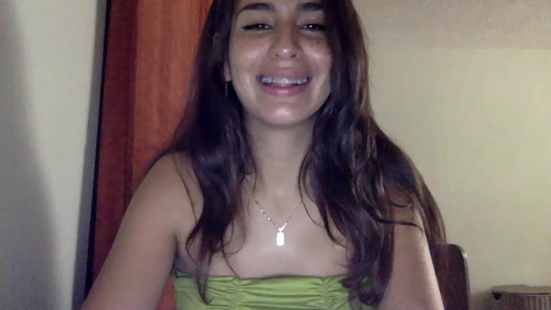 Gallery image thumbnail from FreckledPoni's myfreecams stream on, 01/01/2023, 23:53 image 5 of 20
