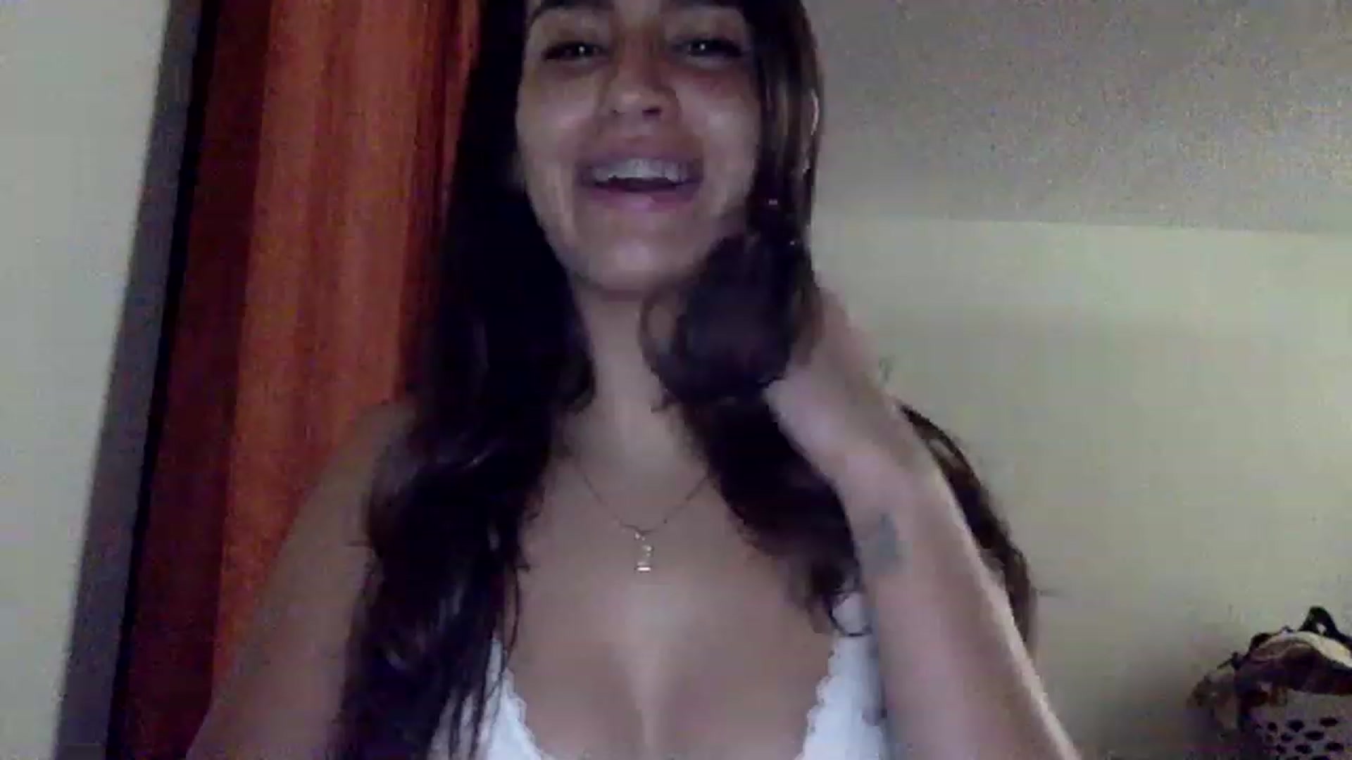 Gallery image thumbnail from FreckledPoni's myfreecams stream on, 01/05/2023, 08:11 image 19 of 20