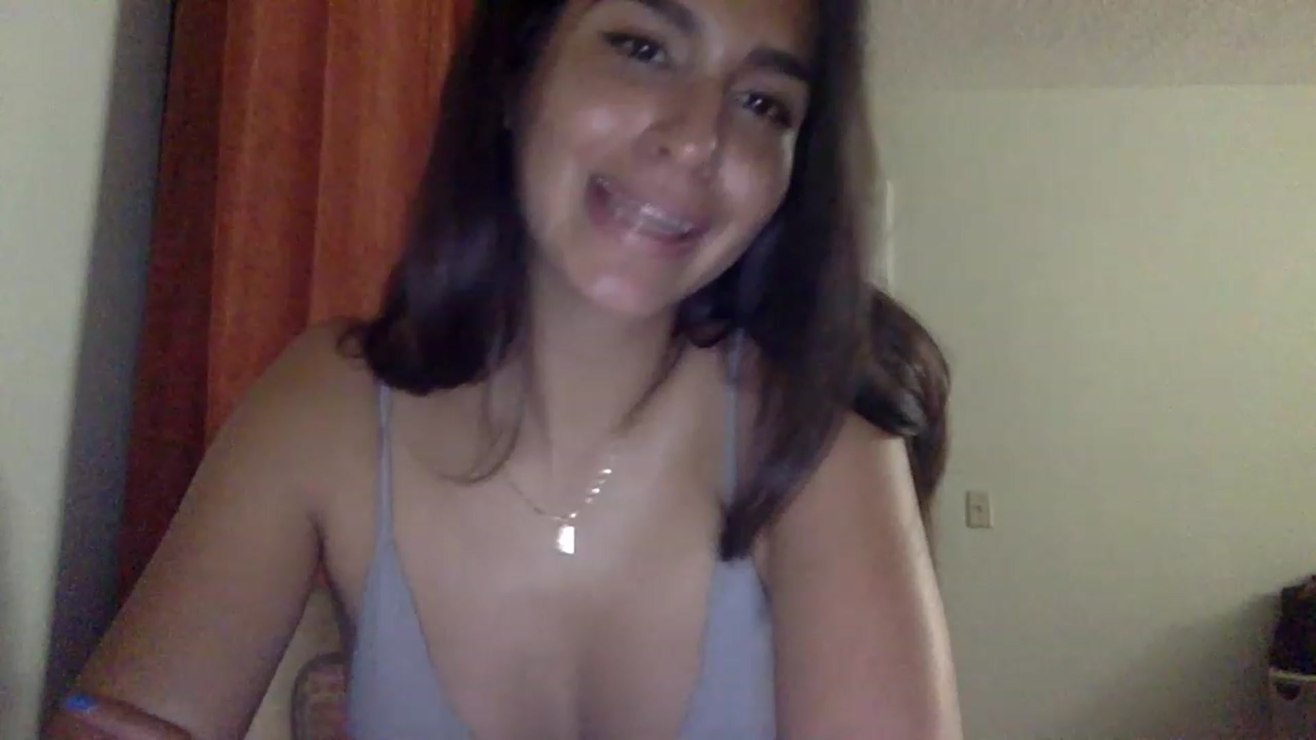 Gallery image thumbnail from FreckledPoni's myfreecams stream on, 01/09/2023, 23:43 image 13 of 20