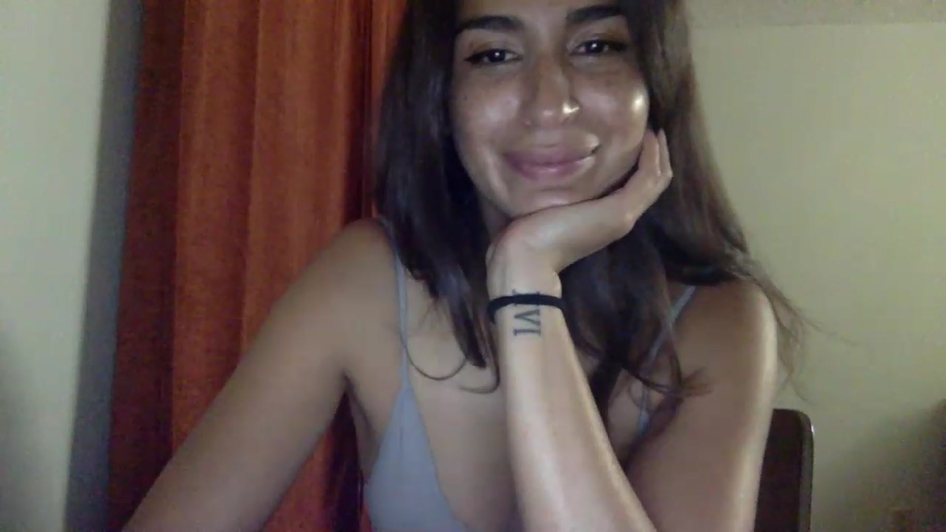 Gallery image thumbnail from FreckledPoni's myfreecams stream on, 01/09/2023, 23:43 image 17 of 20