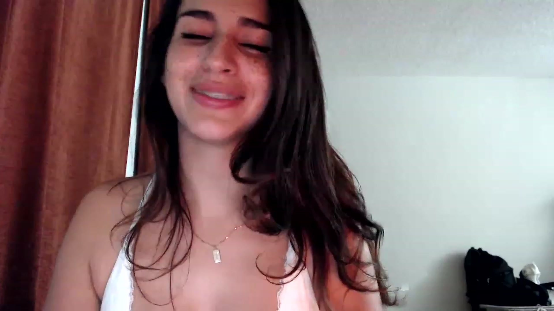 Gallery image thumbnail from FreckledPoni's myfreecams stream on, 01/12/2023, 07:18 image 19 of 20