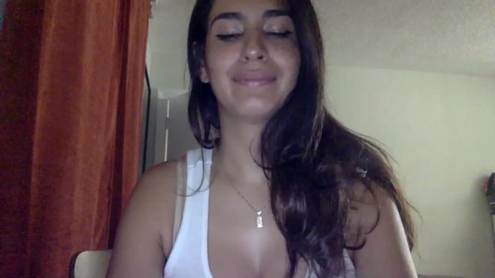 Gallery image thumbnail from FreckledPoni's myfreecams stream on, 01/22/2023, 23:08 image 12 of 20