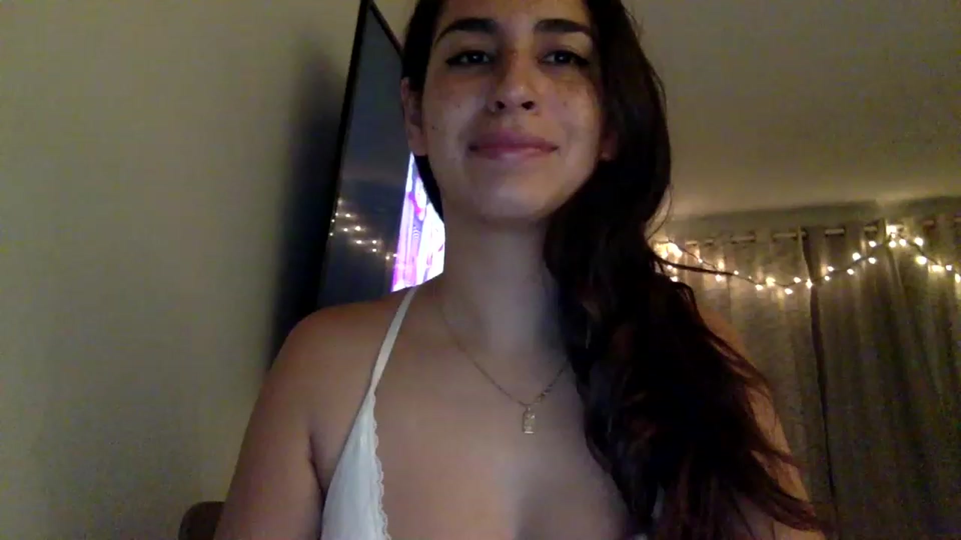 Gallery image thumbnail from FreckledPoni's myfreecams stream on, 02/07/2023, 04:33 image 18 of 20