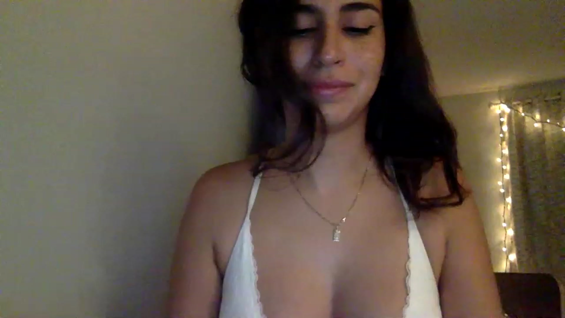 Gallery image thumbnail from FreckledPoni's myfreecams stream on, 02/07/2023, 04:33 image 6 of 20
