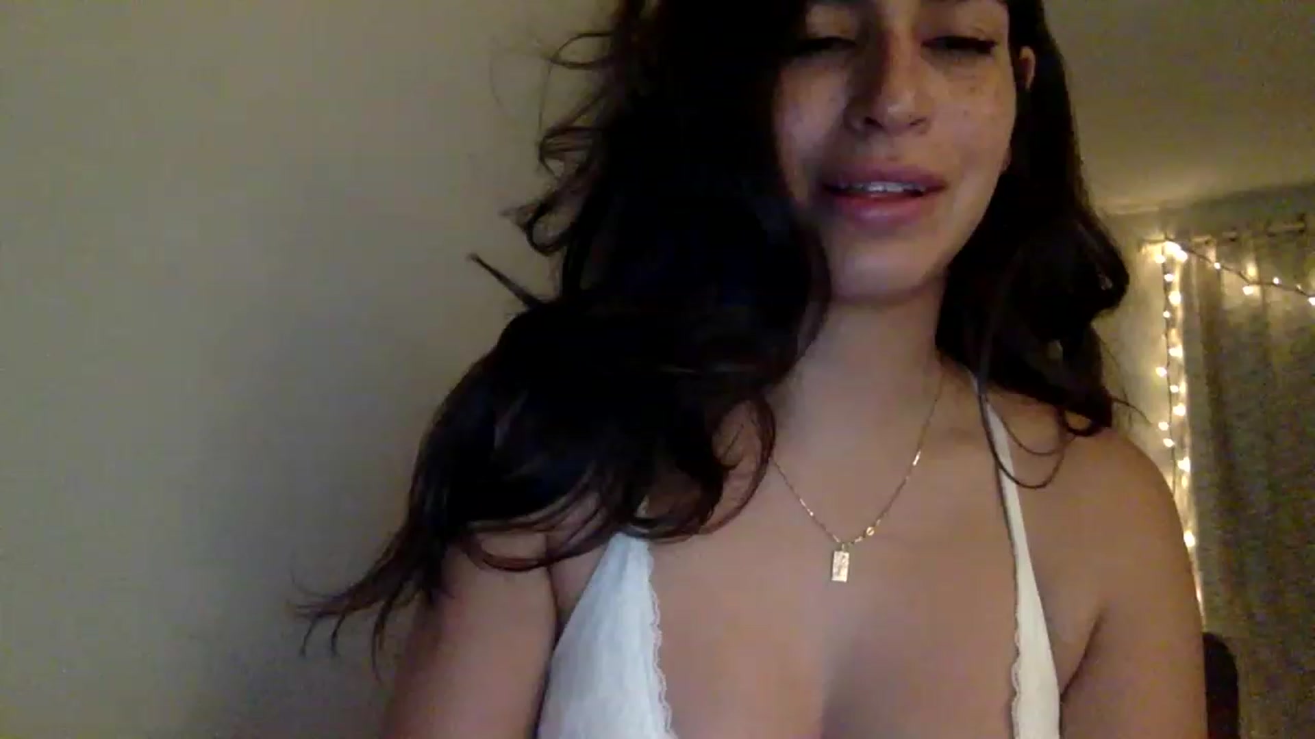 Gallery image thumbnail from FreckledPoni's myfreecams stream on, 02/07/2023, 04:33 image 5 of 20