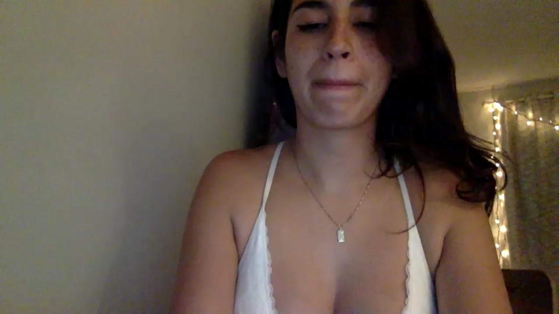 Gallery image thumbnail from FreckledPoni's myfreecams stream on, 02/07/2023, 04:33 image 7 of 20
