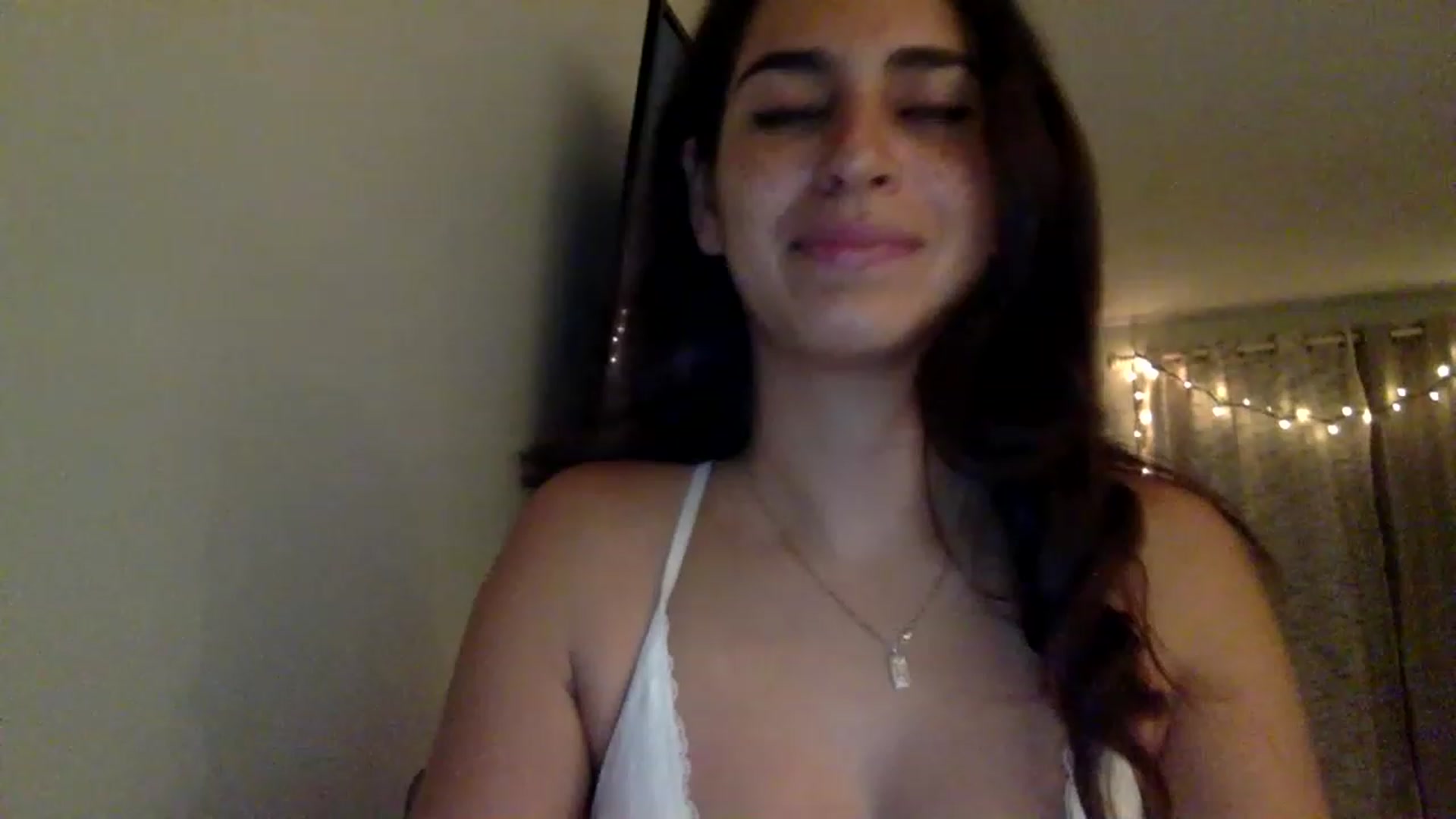 Gallery image thumbnail from FreckledPoni's myfreecams stream on, 02/07/2023, 04:33 image 17 of 20