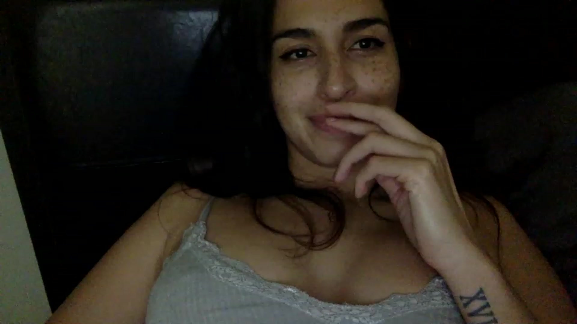 Gallery image thumbnail from FreckledPoni's myfreecams stream on, 02/10/2023, 05:14 image 19 of 20