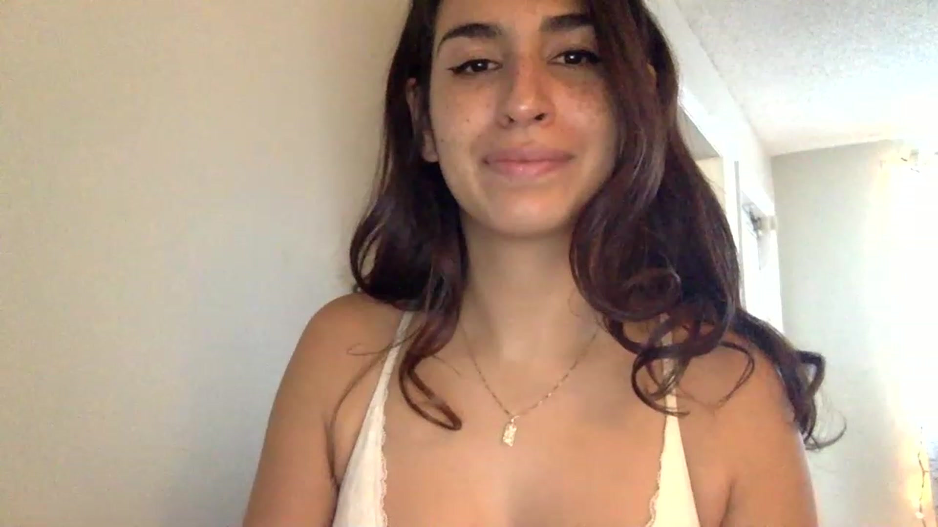 Gallery image thumbnail from FreckledPoni's myfreecams stream on, 02/13/2023, 21:37 image 14 of 20