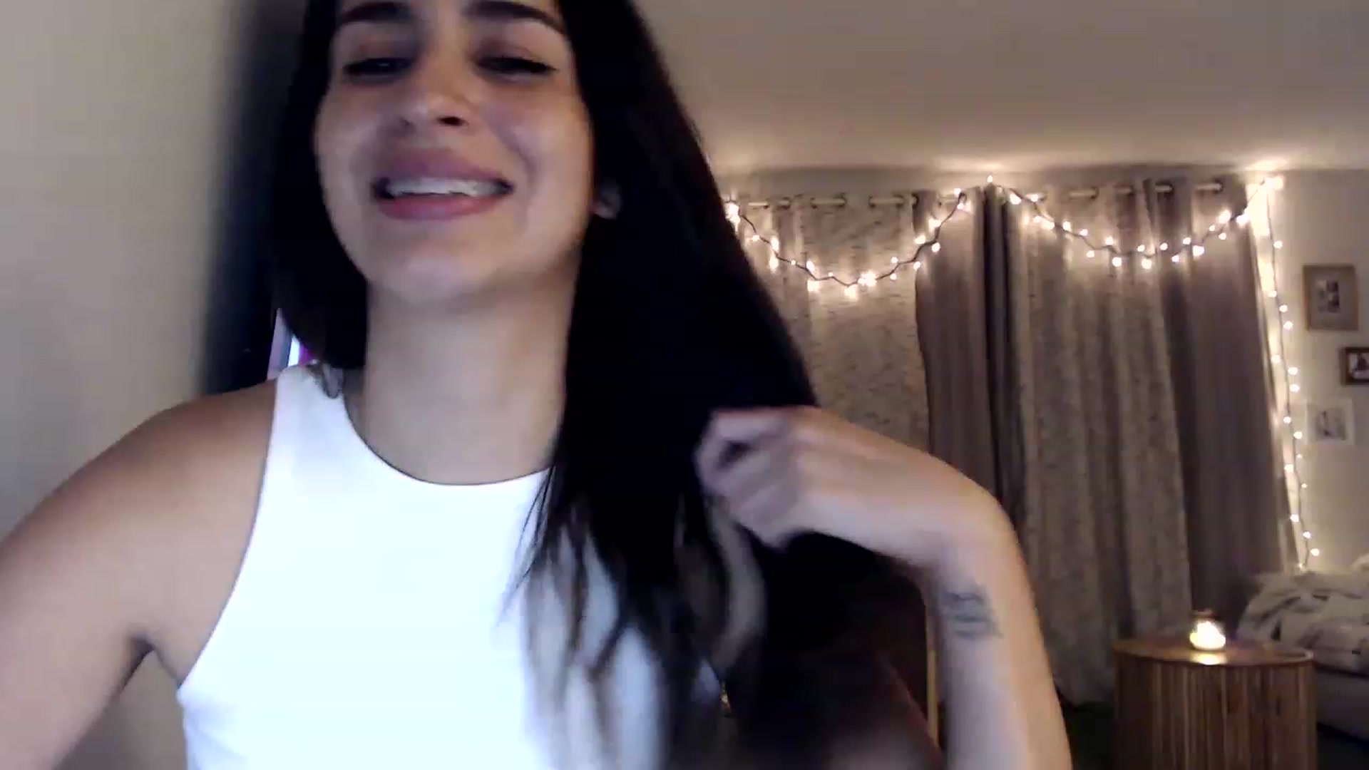 Gallery image thumbnail from FreckledPoni's myfreecams stream on, 02/21/2023, 02:31 image 16 of 20