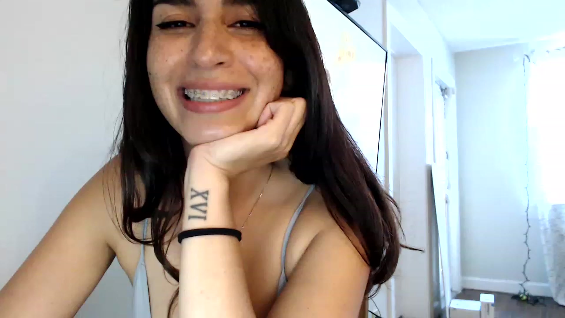 Gallery image thumbnail from FreckledPoni's myfreecams stream on, 02/25/2023, 21:23 image 7 of 20