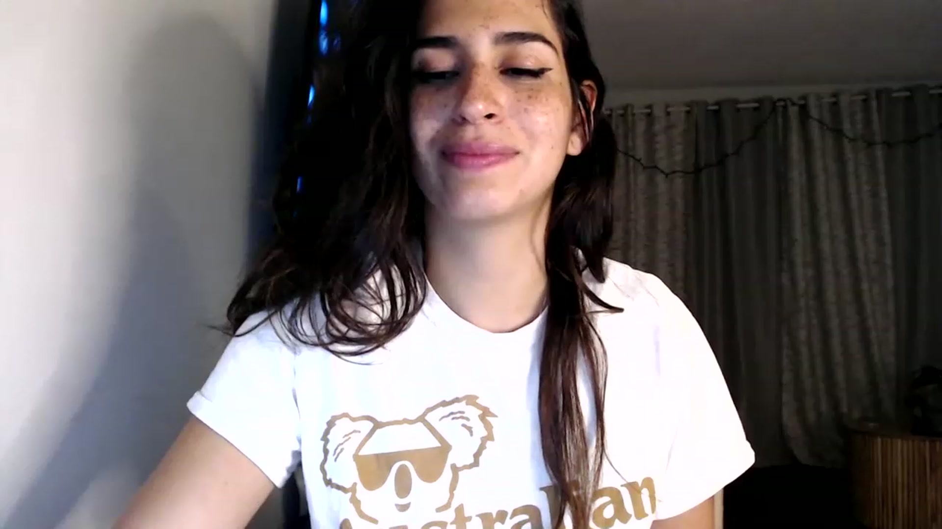 Gallery image thumbnail from FreckledPoni's myfreecams stream on, 04/04/2023, 05:33 image 19 of 20